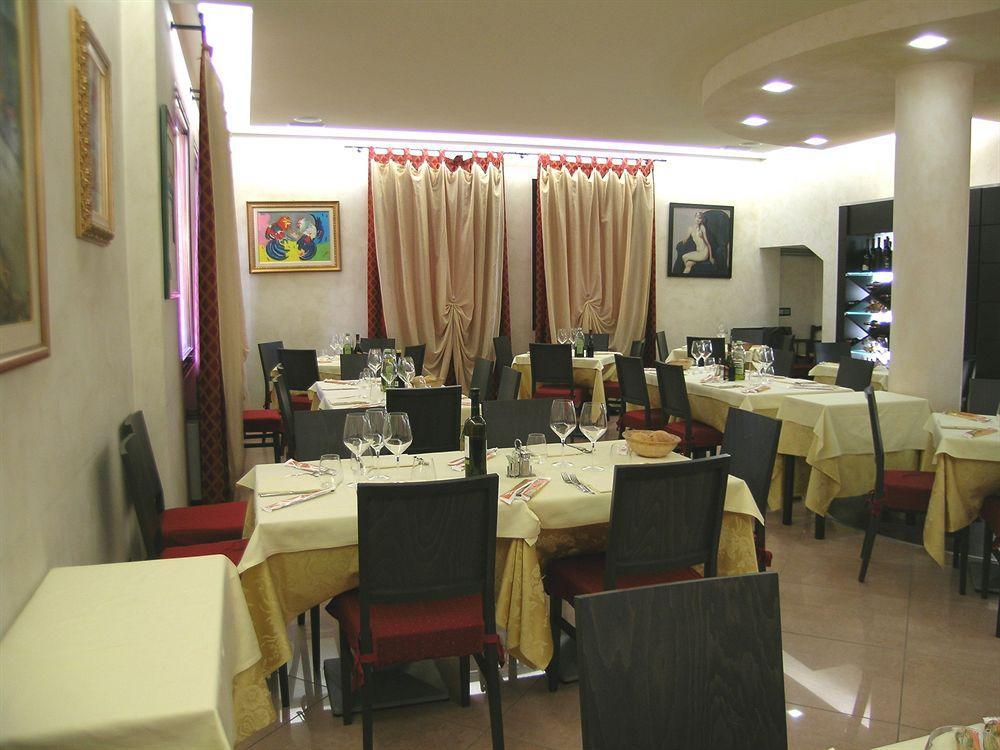 Hotel Da Vito Campagna Lupia Exterior foto